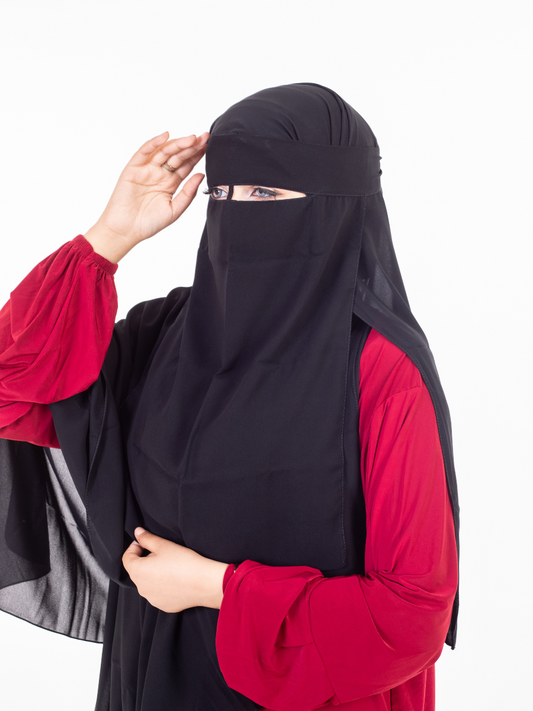 نقاب بدون اسم